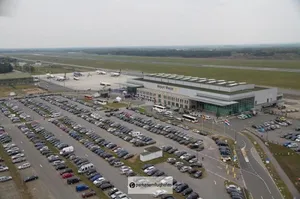 Parken Flughafen Weeze P1