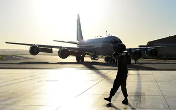 airman-and-airplane-at-the-airport-or-base