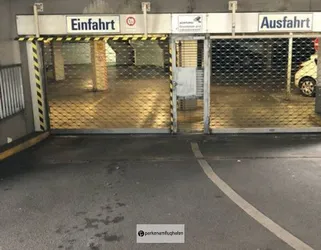 Frankfurt Airport Parking Valet Sicherheitstor