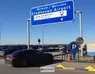 Parken Flughafen Eindhoven P3 Einfahrt mit Sicherheitsschranke