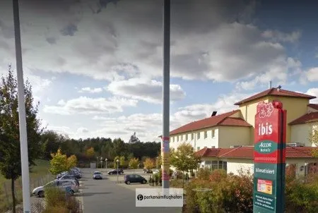 Ibis Hotel Köln Airport Parkplatz Bild 1
