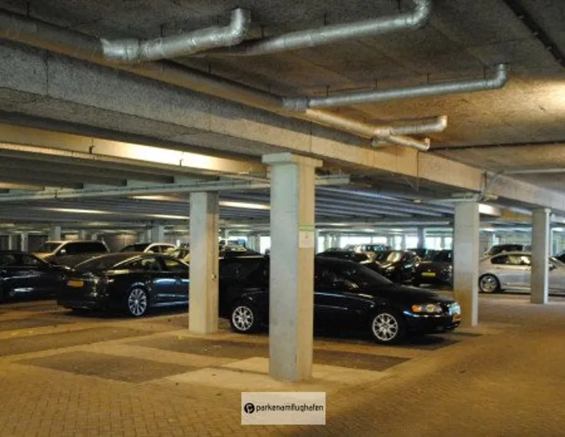 Schiphol Parking EU Bild 3