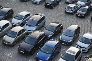 Parken Flughafen Hannover P6